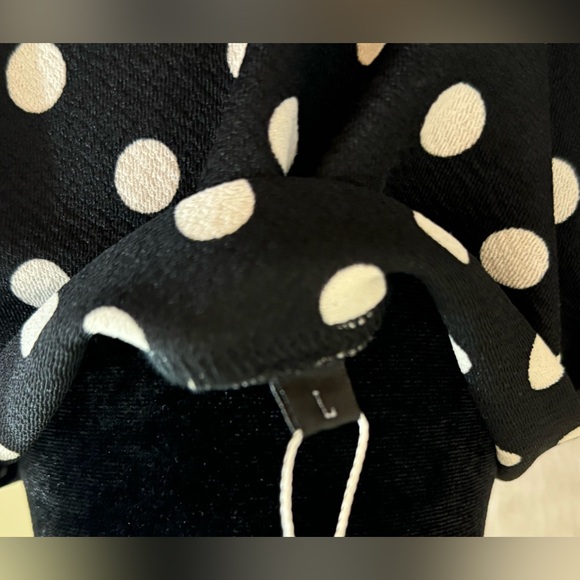 Ranphee- Retro, Polka dot black and white dress with red skirt. Ruffle Sleeve. - Picture 4 of 9